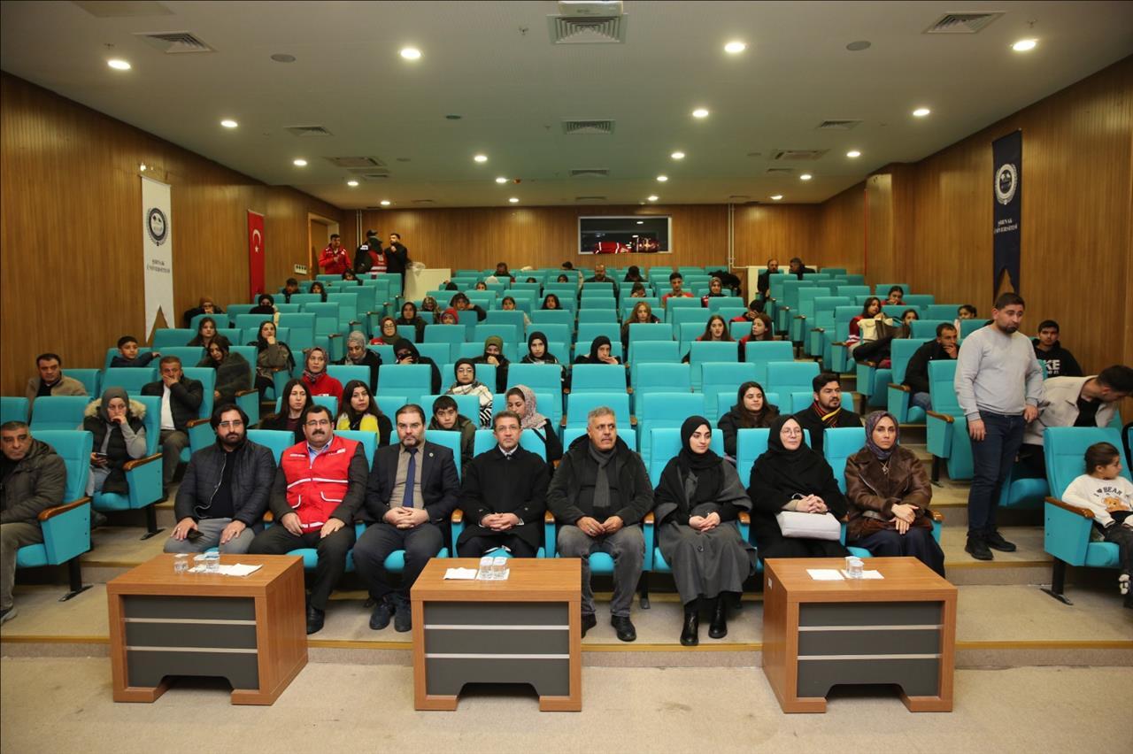 yetim-ogrencilere-kislik-hediye-dagitim-programi